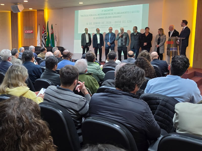 Momento do 3º Encontro Lixo: Oportunidades e Desafios