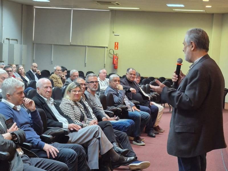 Registro institucional do 3º Encontro Lixo: Oportunidades e Desafios